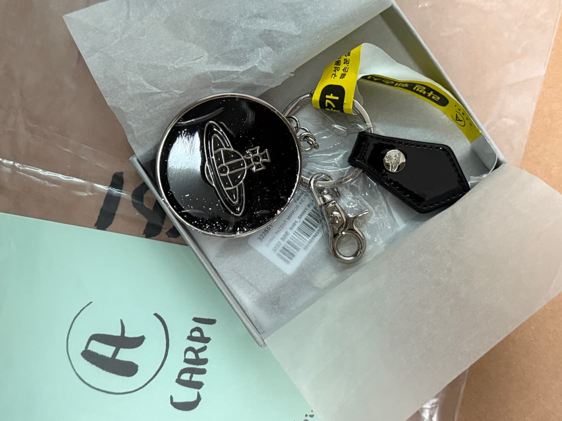 비비안웨스트우드 거울 키링 상품이미지1