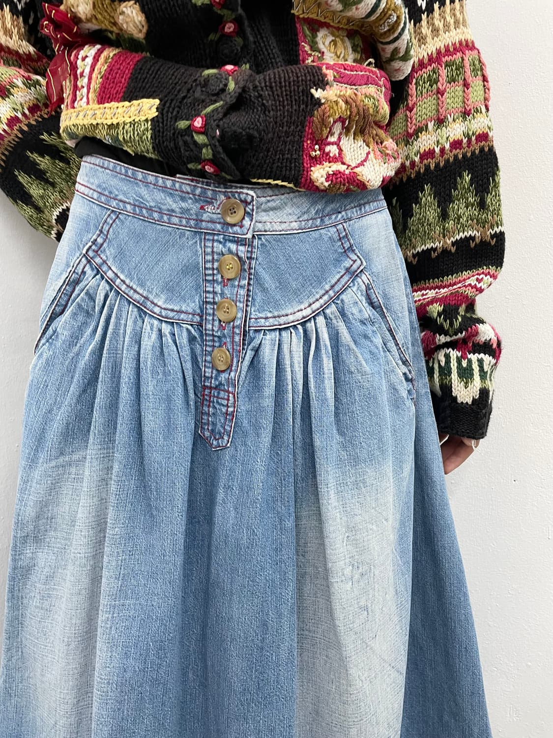 워싱 버튼 셔링 데님 스커트 상품이미지3