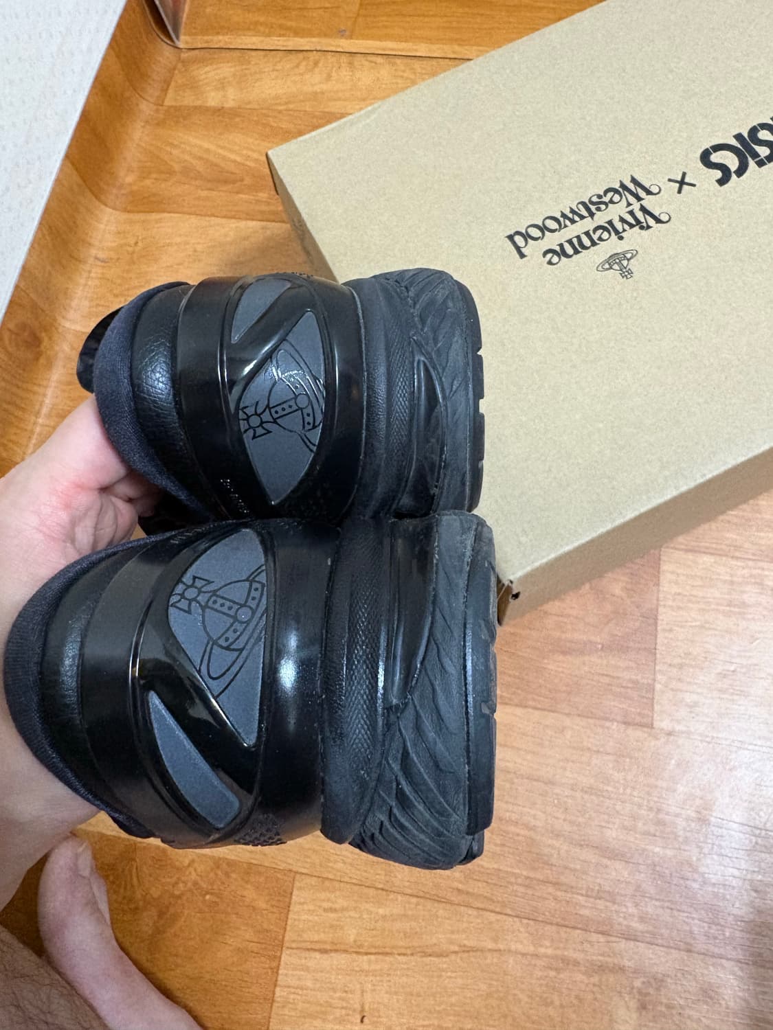 아식스 비비안웨스트우드 젤카야노 26 상품이미지4