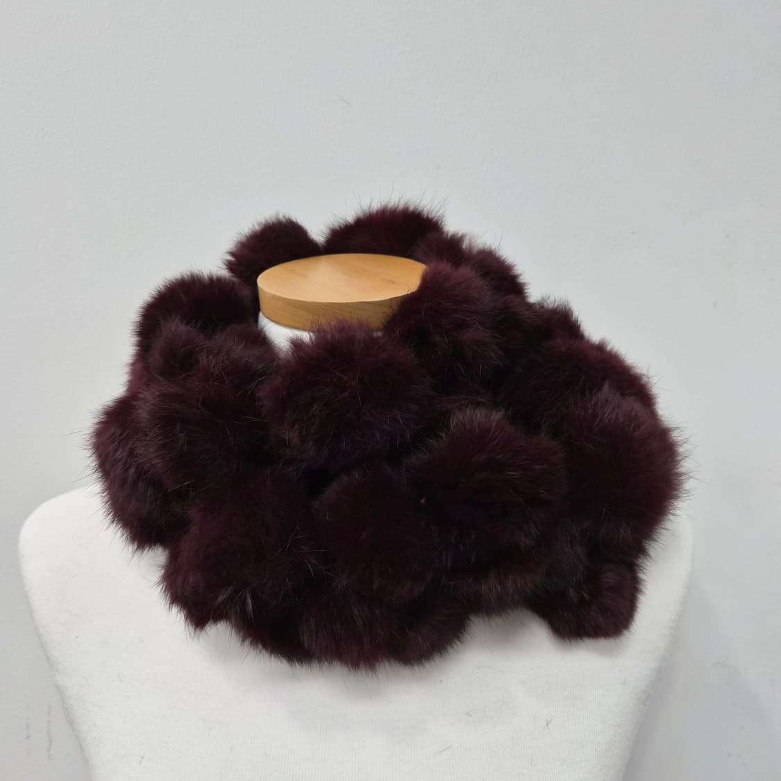 와인브라운 토끼털 래빗퍼  폼폼 롱 머플러 상품이미지2