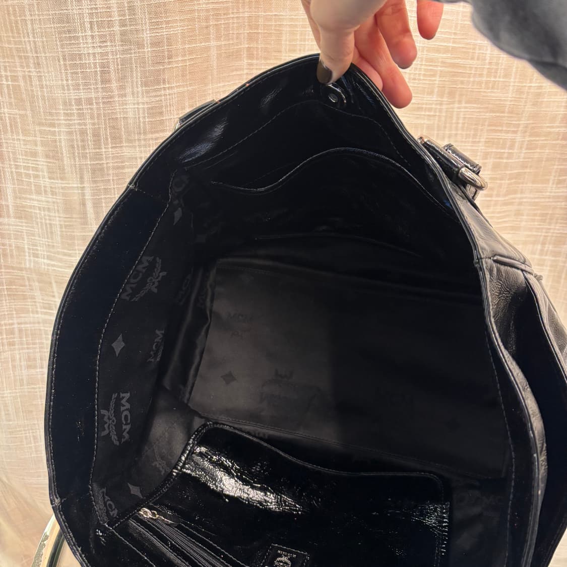 정품 MCM 에나멜 숄더백     상품이미지6