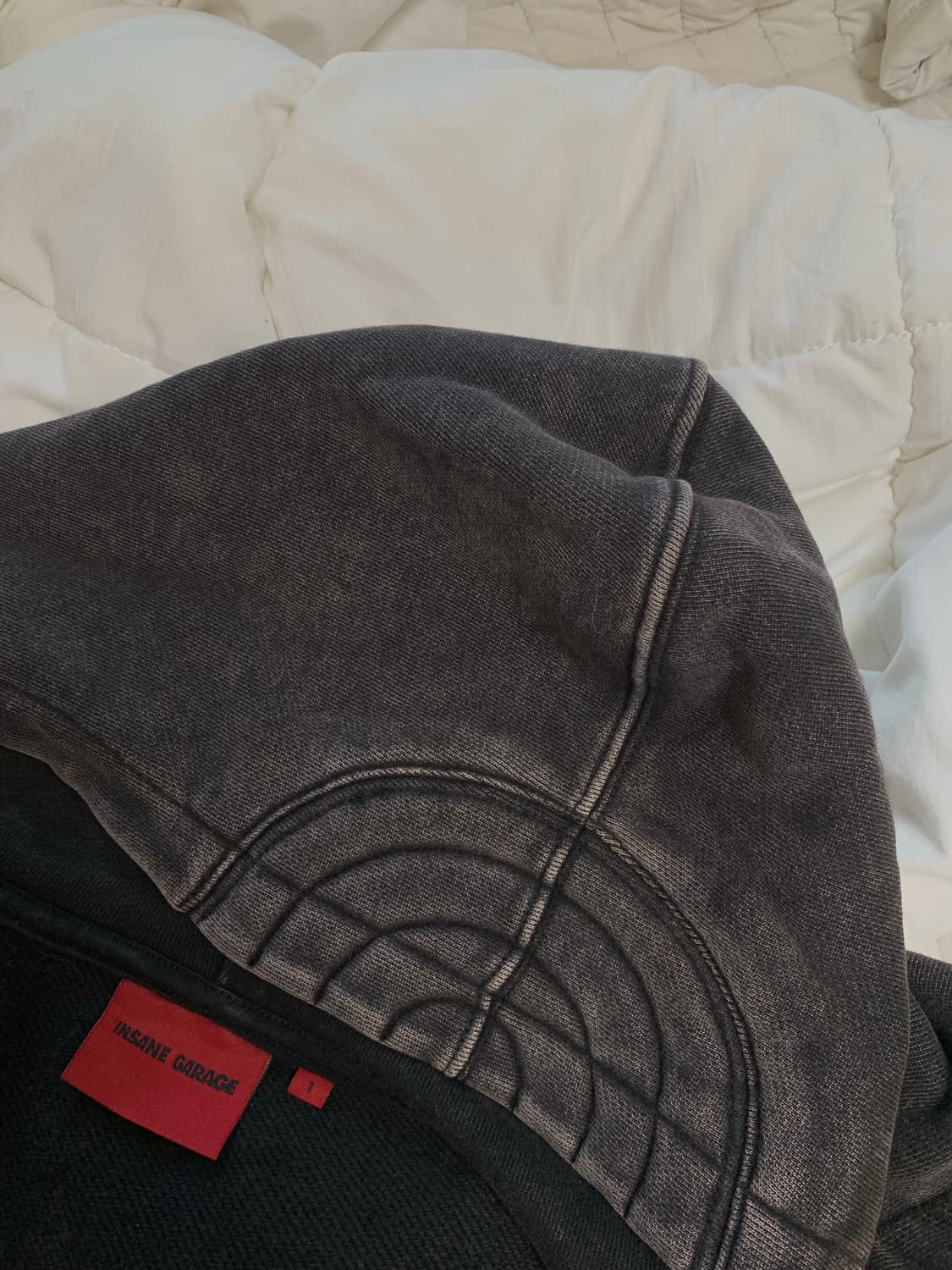 인세인개러지 패디드 숄더 후디 빈티지블랙 1사이즈 후드집업 상품이미지10