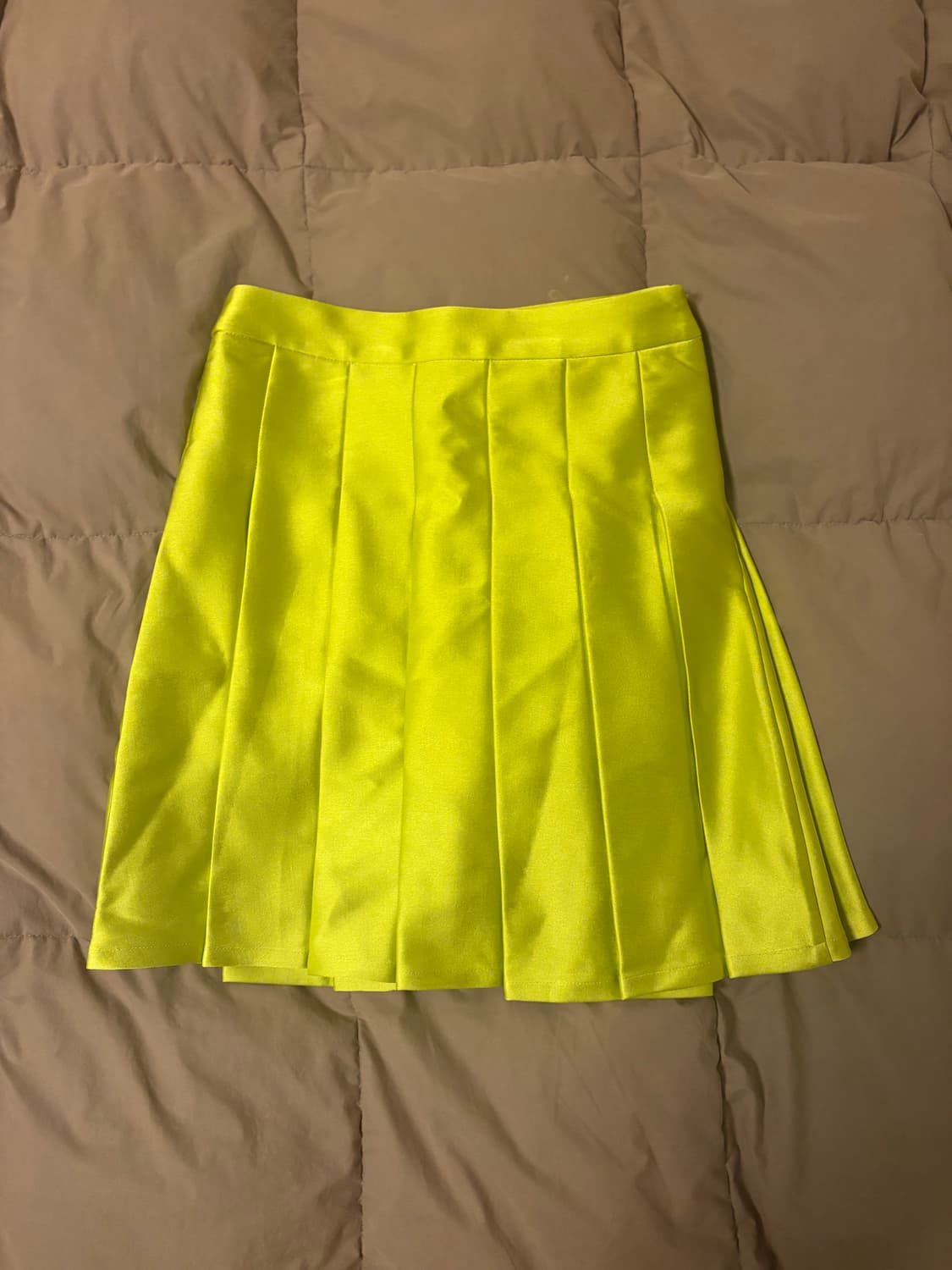 네온 라임 플리츠 스커트  상품이미지1