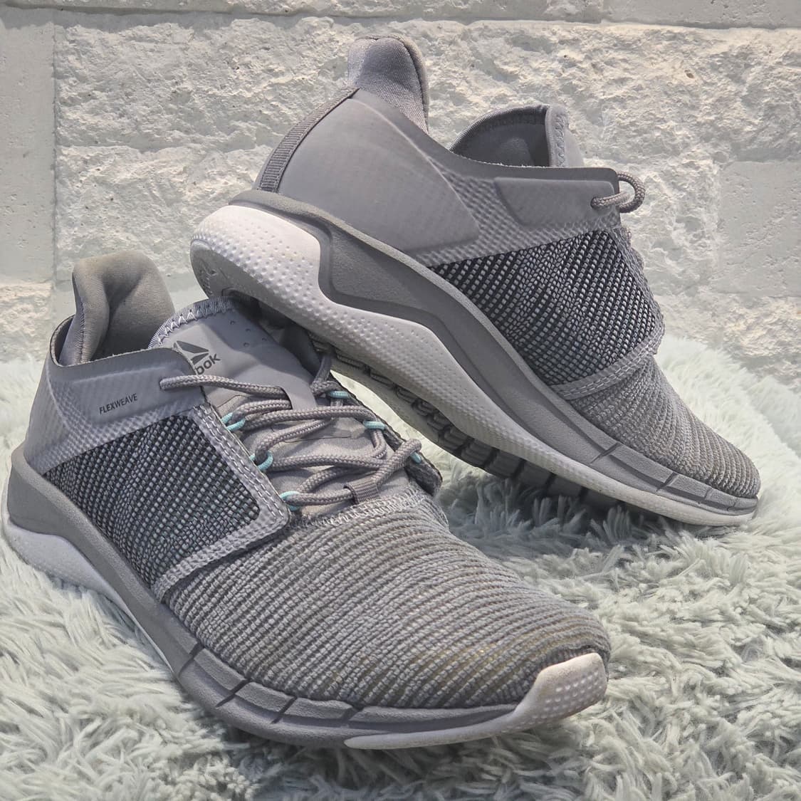 2q-29:리복 플렉스위브 트레이닝 스니커즈 그레이 (235mm 상품이미지5