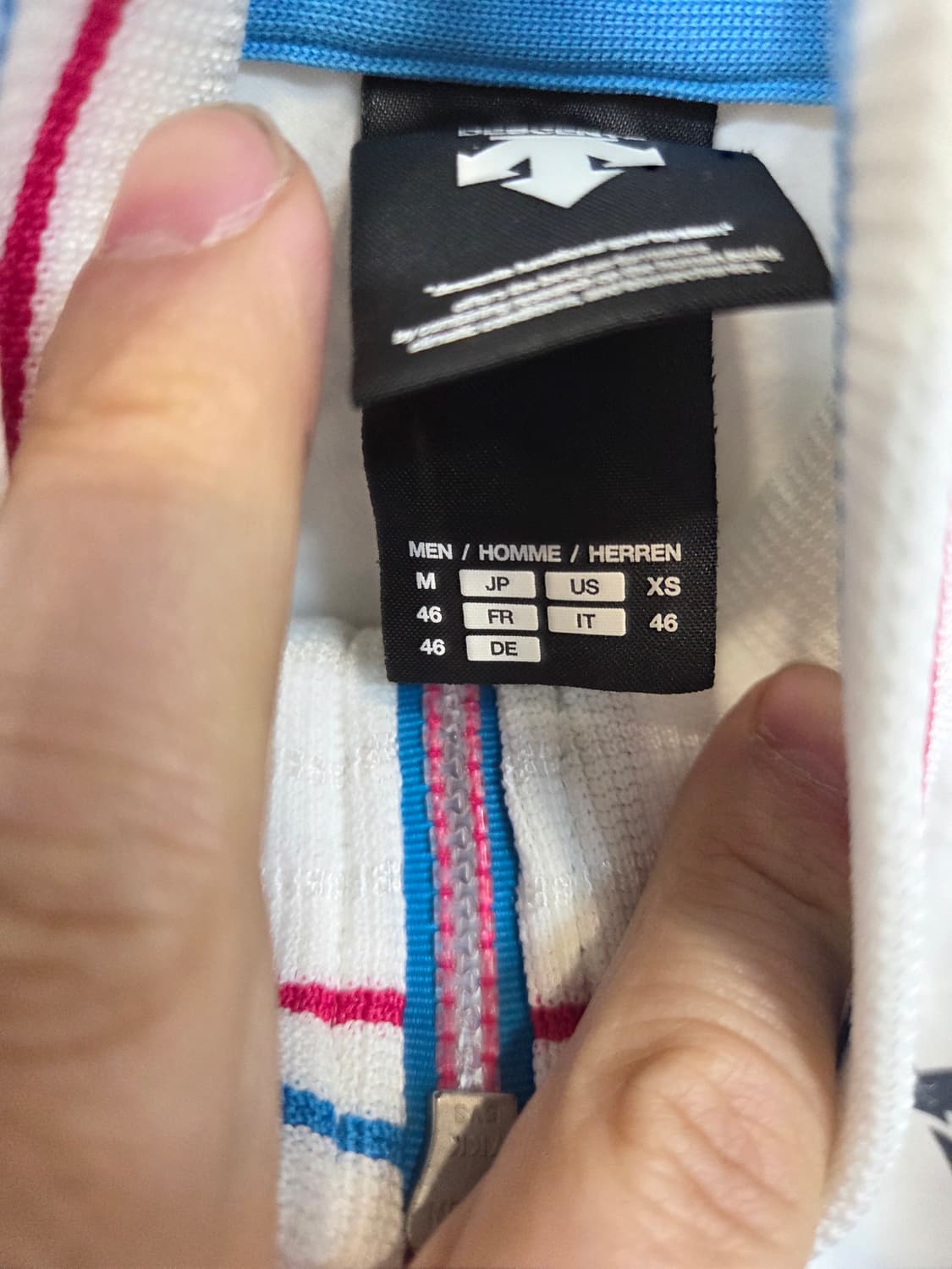 데상트 스포츠 무브 져지반팔 집업 m 상품이미지3