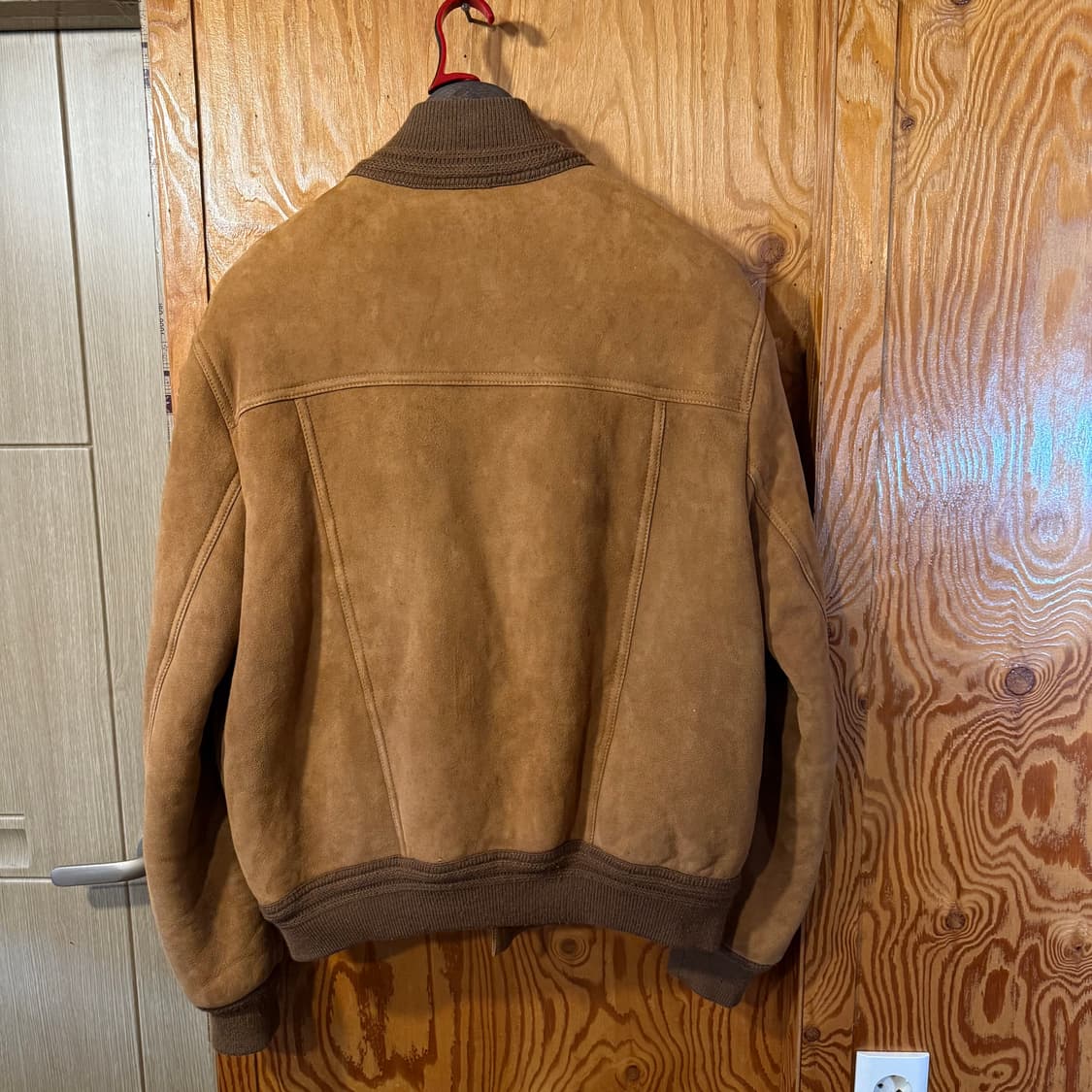 브루넬로 쿠치넬리 A-1 스웨이드 보머 자켓 판매 합니다. 상품이미지8