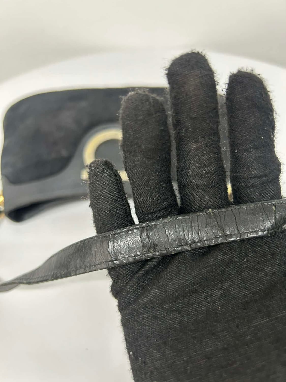 살바토레 페라가모 빅 간치니 스웨이드 가죽 토트백 상품이미지9