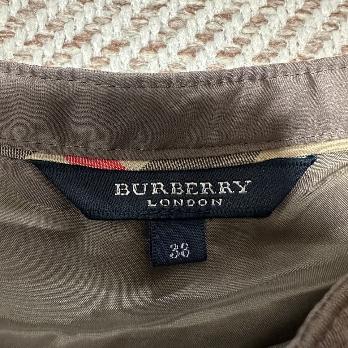 BURBERRY london japan made skirt 상품이미지3