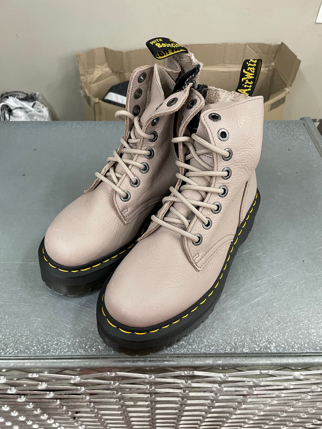 닥터마틴 제이든 III 베이지 uk4 상품이미지2