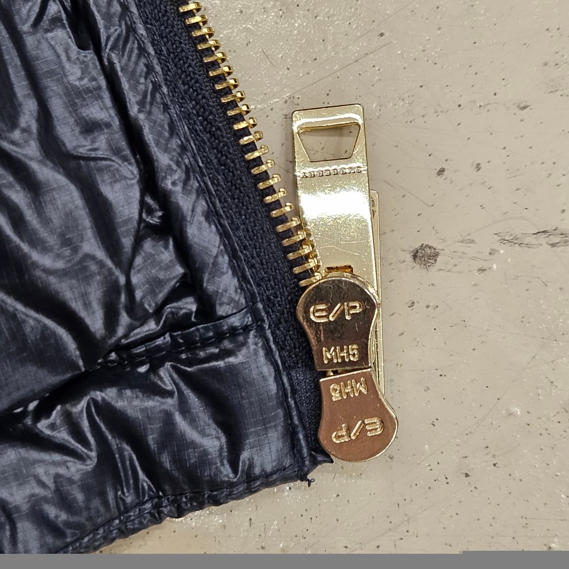 BURBERRY BRIT 버버리 브릿 경량 패딩 점퍼 패딩자켓  L 상품이미지10