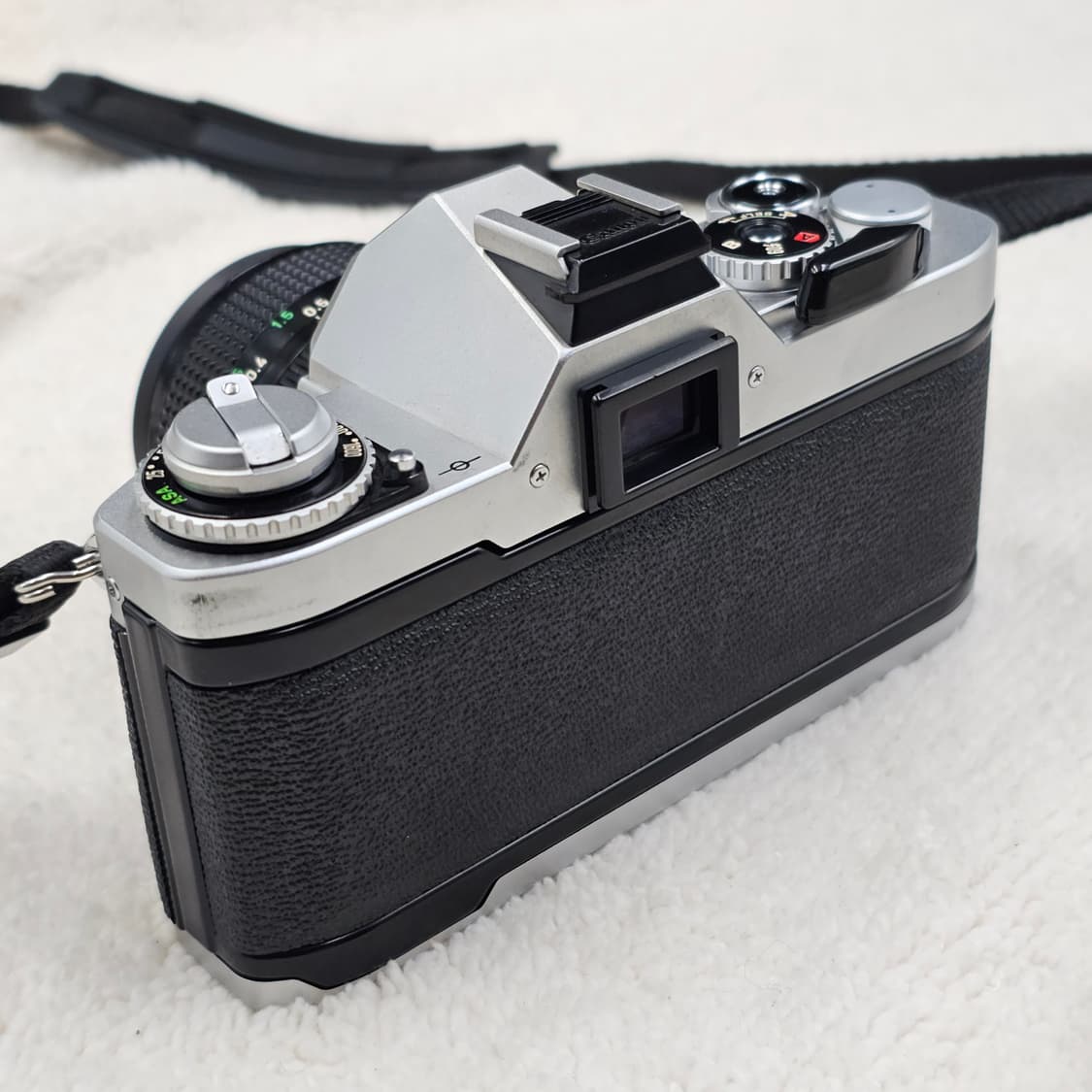 캐논 AV-1 필름카메라 필카 상태 A급 정상작동 서비스 있음 소장용 상품이미지4
