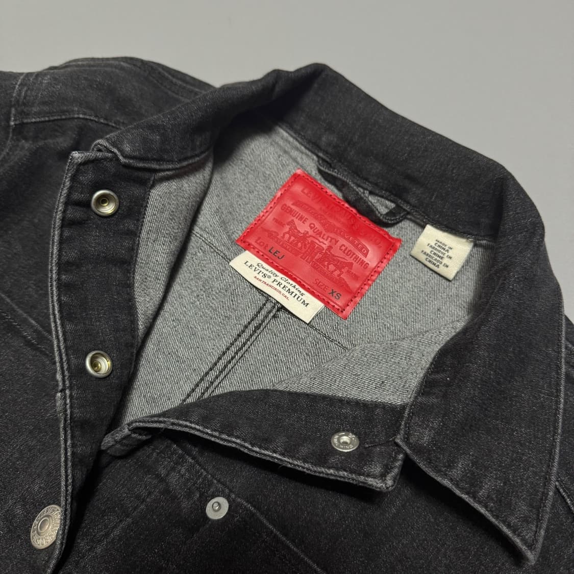 리바이스(Levi's) 차콜 코튼 LEJ 엔지니어드 쇼트 트러커 자켓 상품이미지3