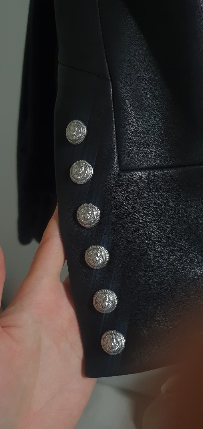 (소매 버튼하자 있음) 발망 실버 버튼 나폴레옹 램스킨 자켓 34 사이즈 상품이미지3