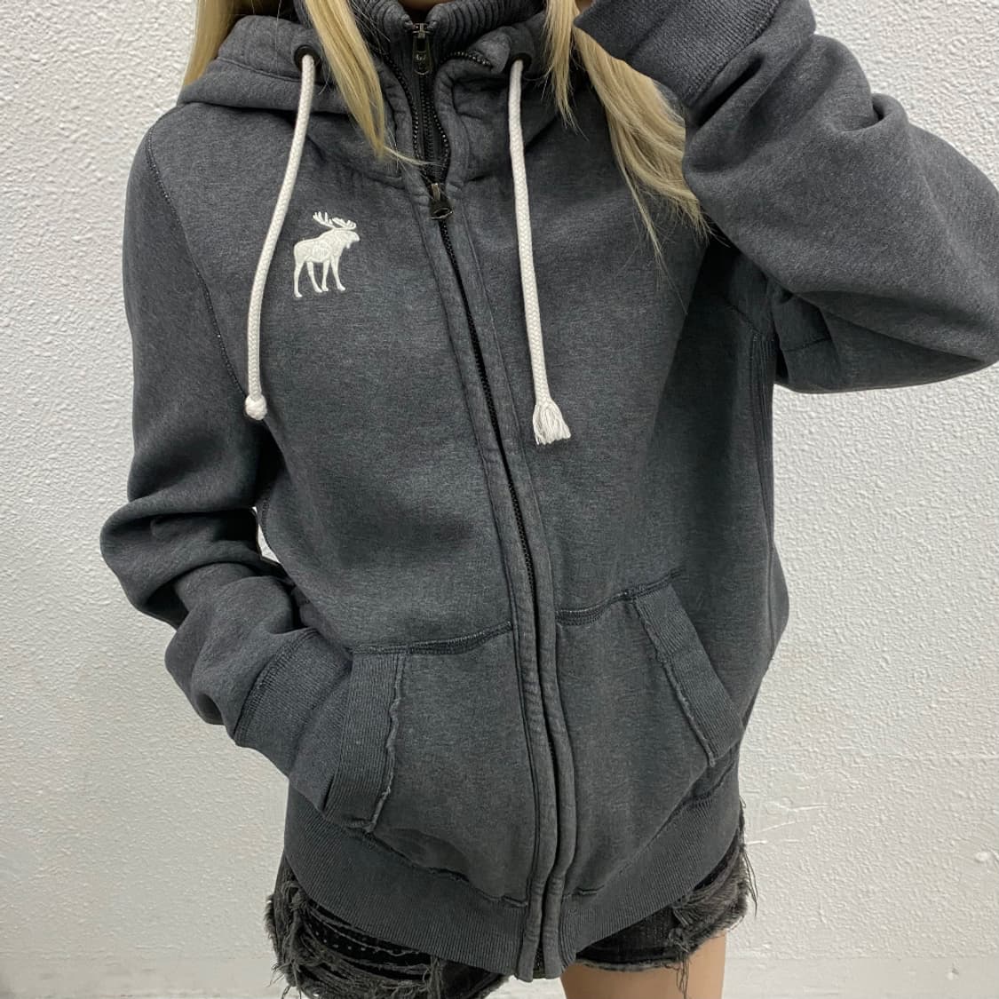아베크롬비 순록로고 차콜 후드집업 XL 상품이미지1