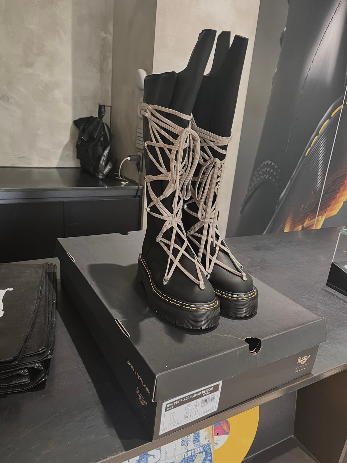 Dr. Martens x Rick Owens 1B60 Quad Sole 상품이미지2