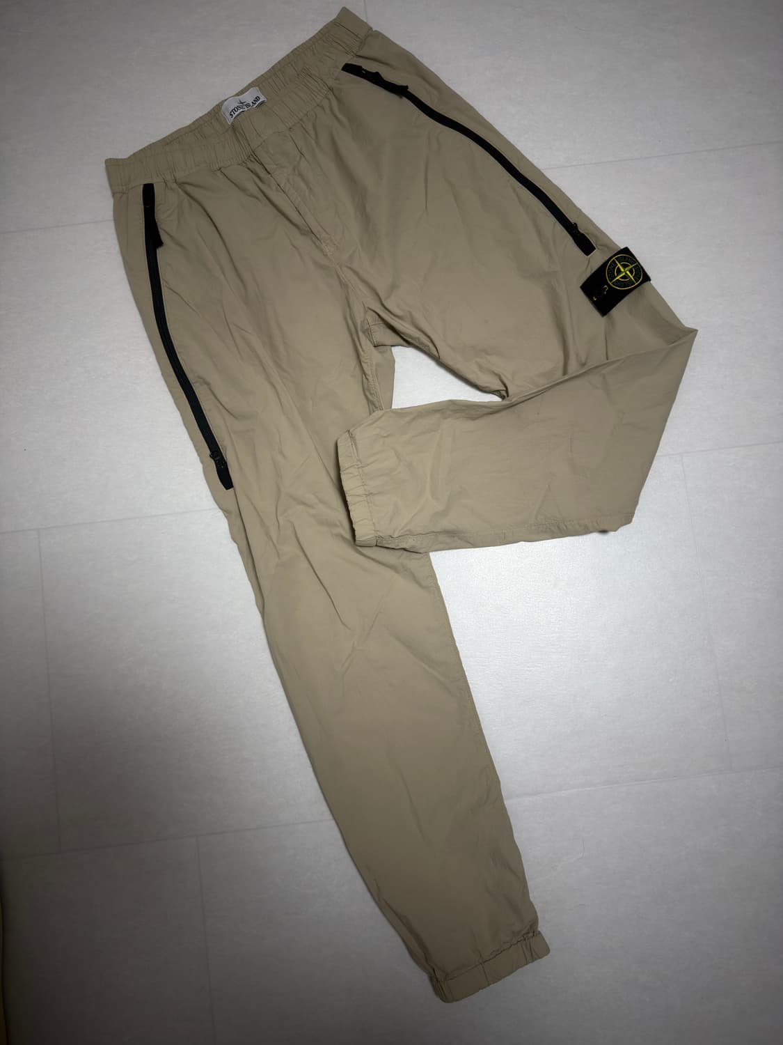 [M, 30size] 스톤아일랜드 나일론 조거 팬츠 베이지 상품이미지1