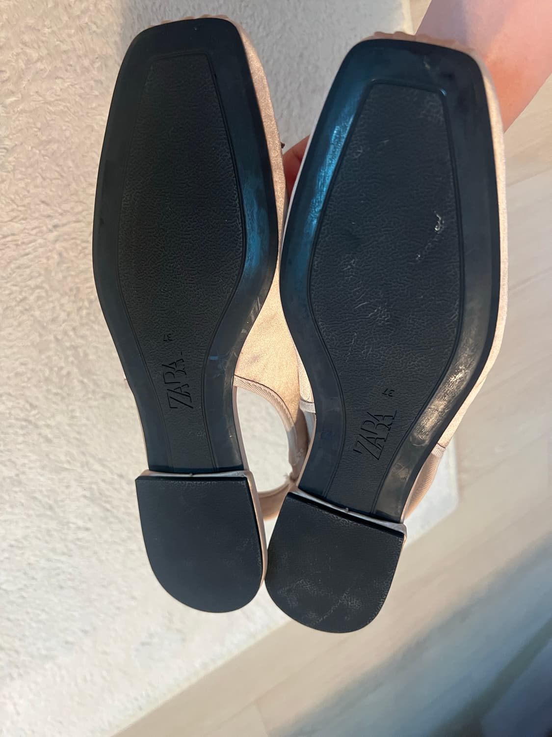 자라 새틴 리본 슬링백 235 베이지 상품이미지5