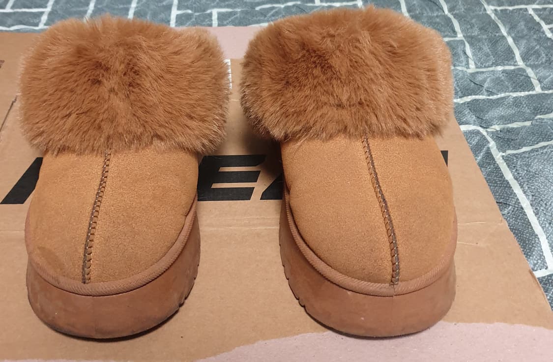 행텐 어그 플랫폼 양털 슬리퍼( 230~235) 상품이미지1