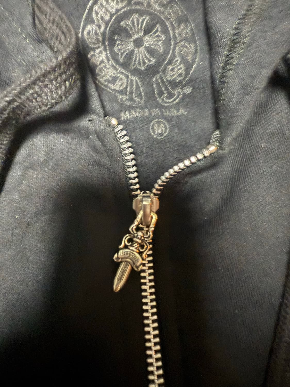 (M) 새상품 크롬하츠 버티컬 로고 후드 집업 상품이미지2