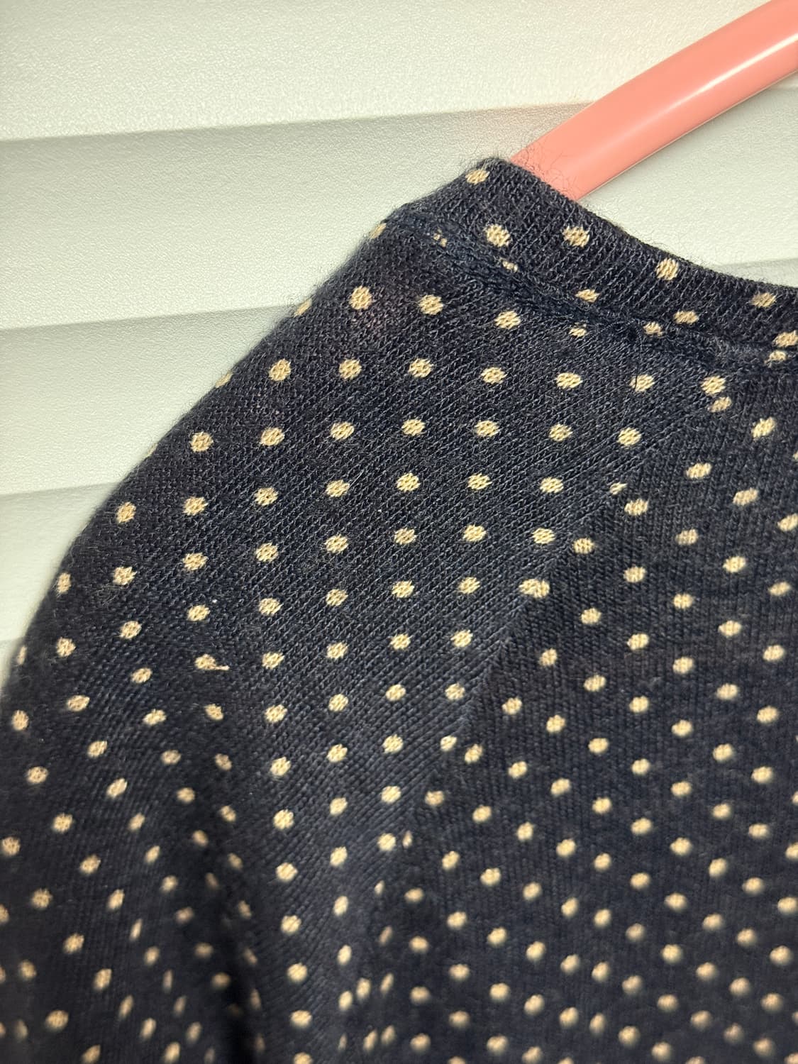 블랙 도트 긴팔티 ( 베이지 도트 ) 상품이미지3