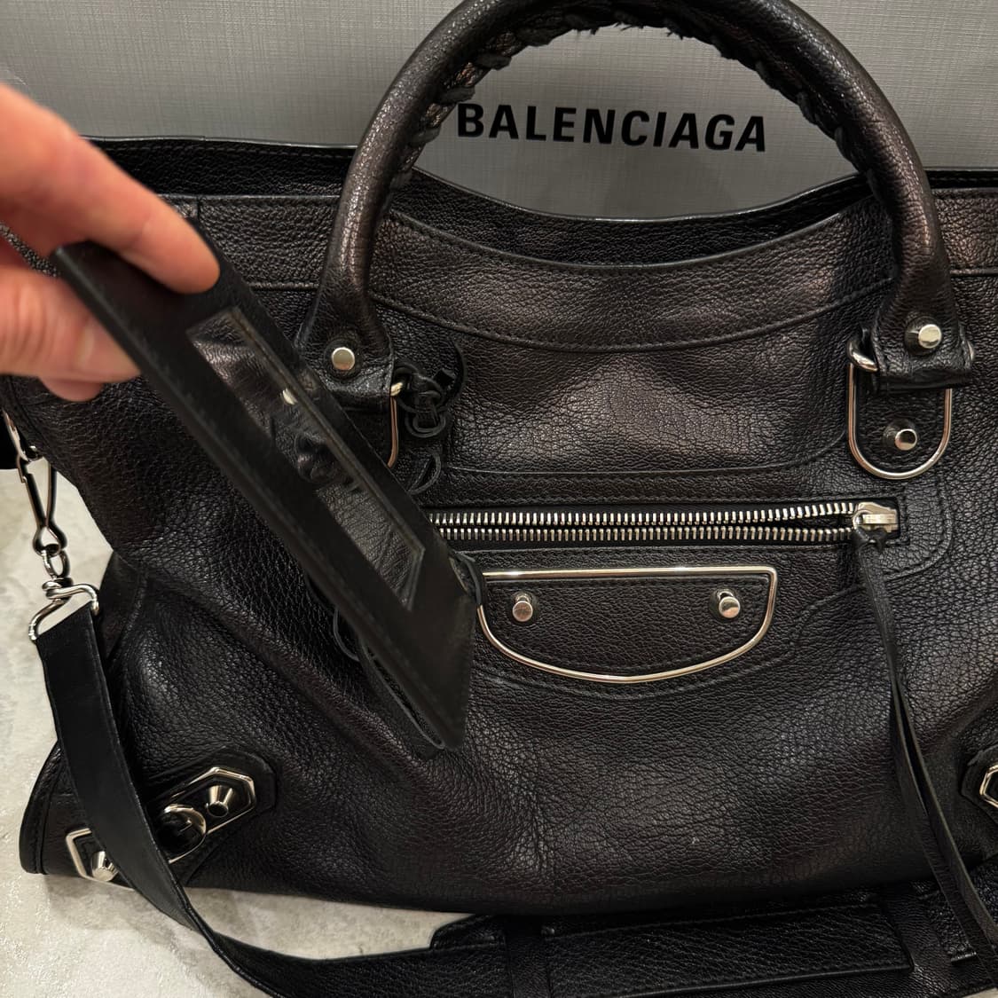 발렌시아가 메탈릭엣지 시티백 M 상품이미지2