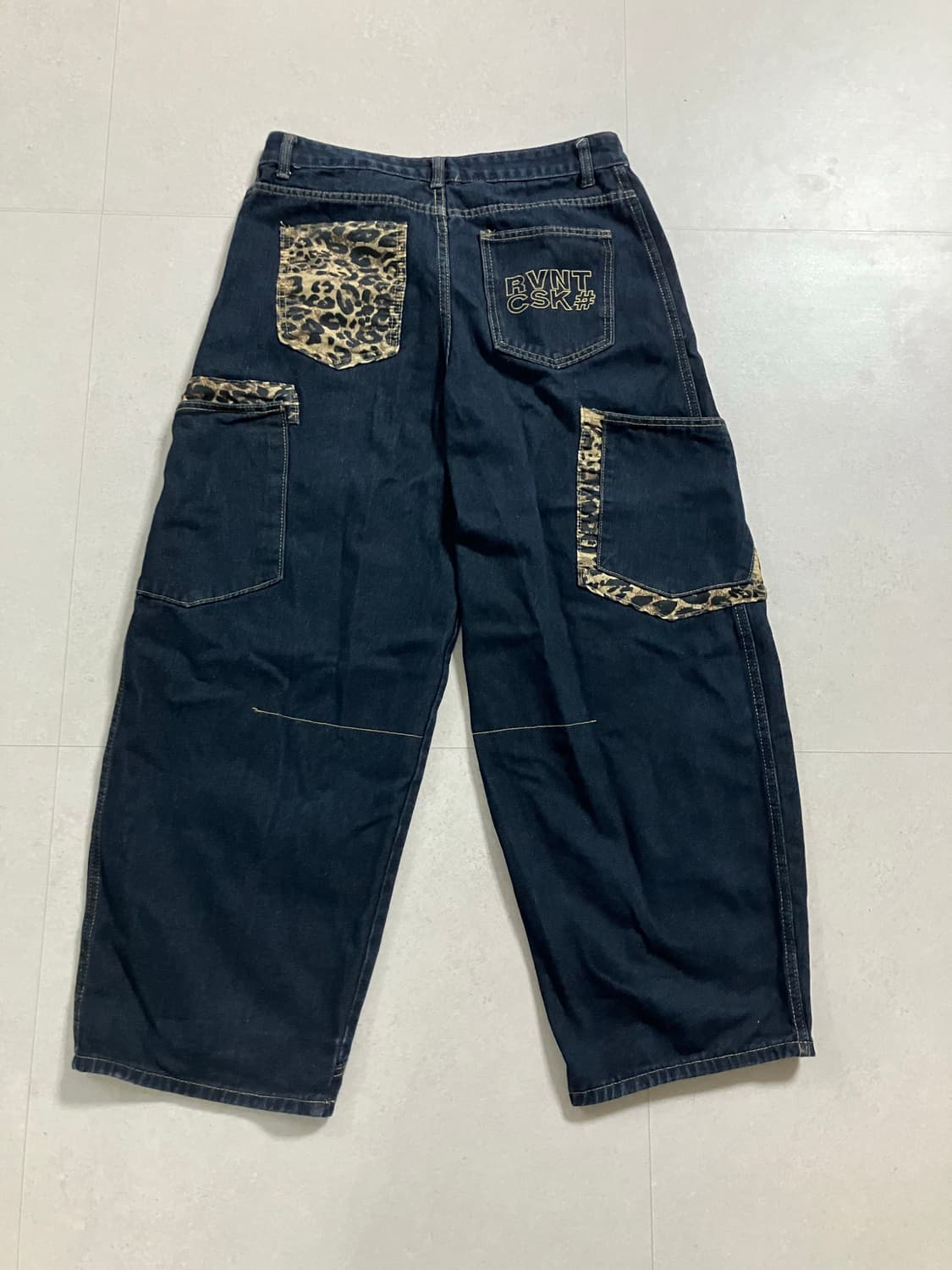 와이드 벌룬 포켓 호피 무늬 데님 팬츠 상품이미지2