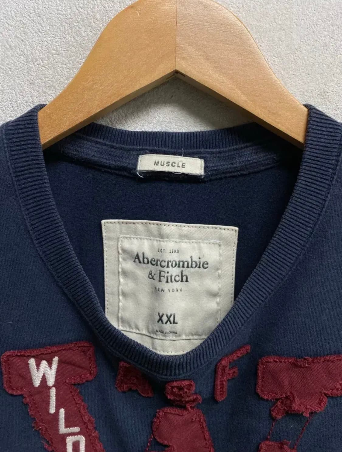 아베크롬비 A&F W 네이비 티셔츠 XL 상품이미지5