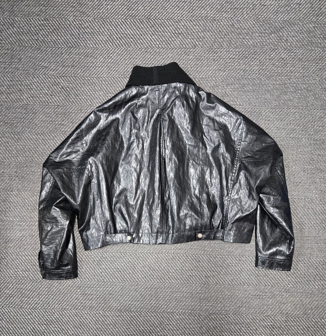 에고이스트 24ss EGOIST 니트 카라 포인트 페이크 레더 자켓 상품이미지2