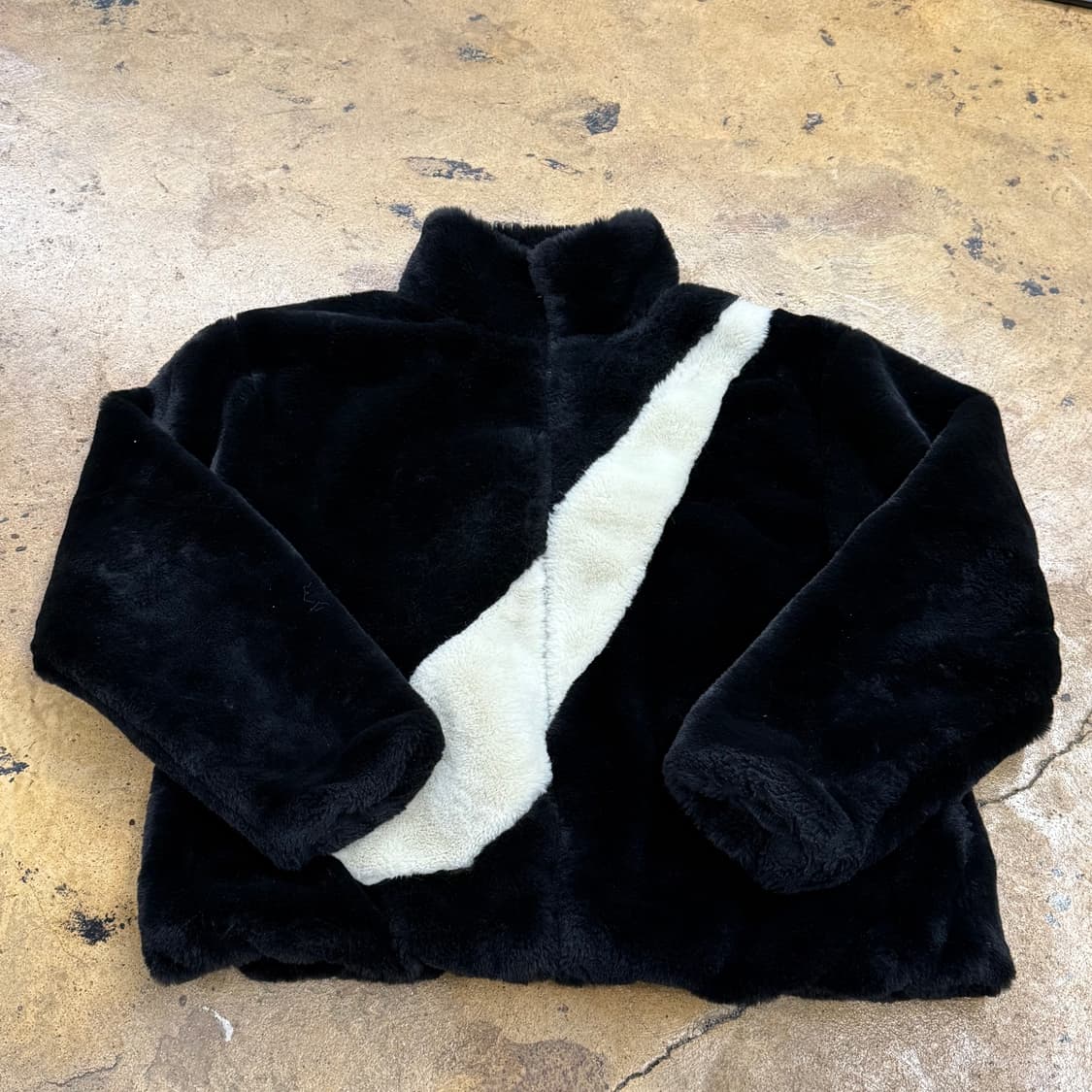 나이키 빅스우시 퍼 자켓  상품이미지2