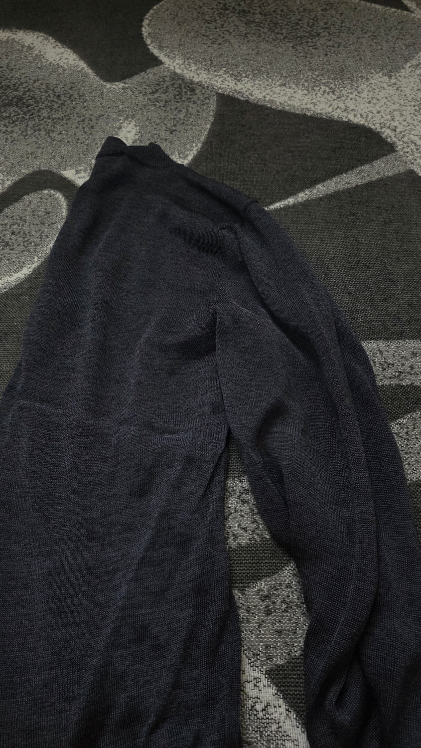 비비안웨스트우드  브이넥 레이온 여름 니트 상품이미지5