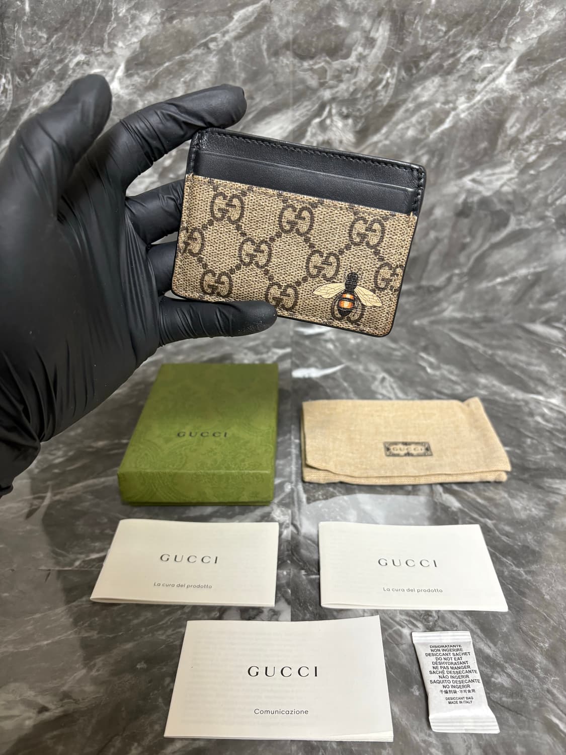 구찌 베스트리에 꿀벌 카드지갑 상품이미지1