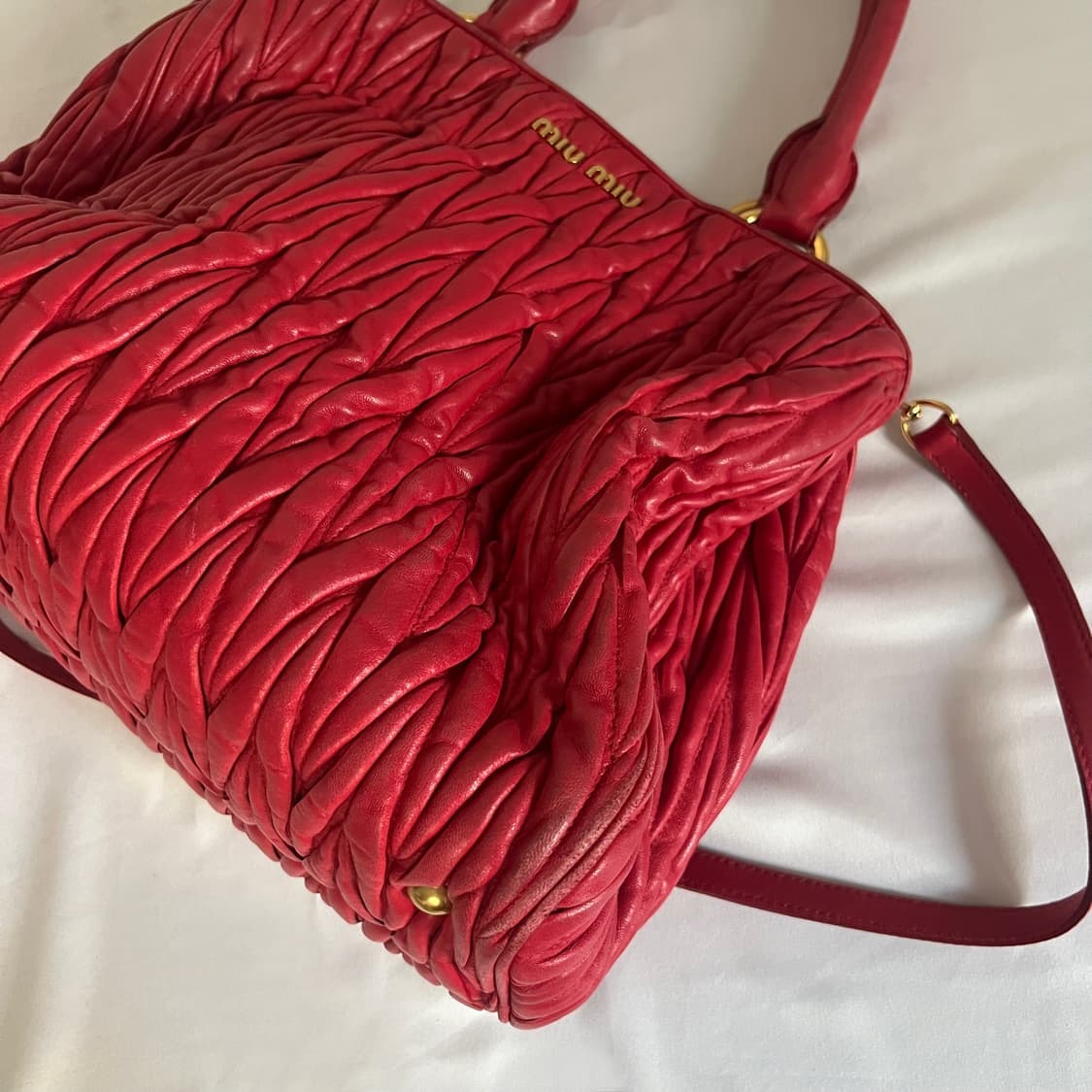 미우미우 2-way 마테라쎄 레더 백 상품이미지5