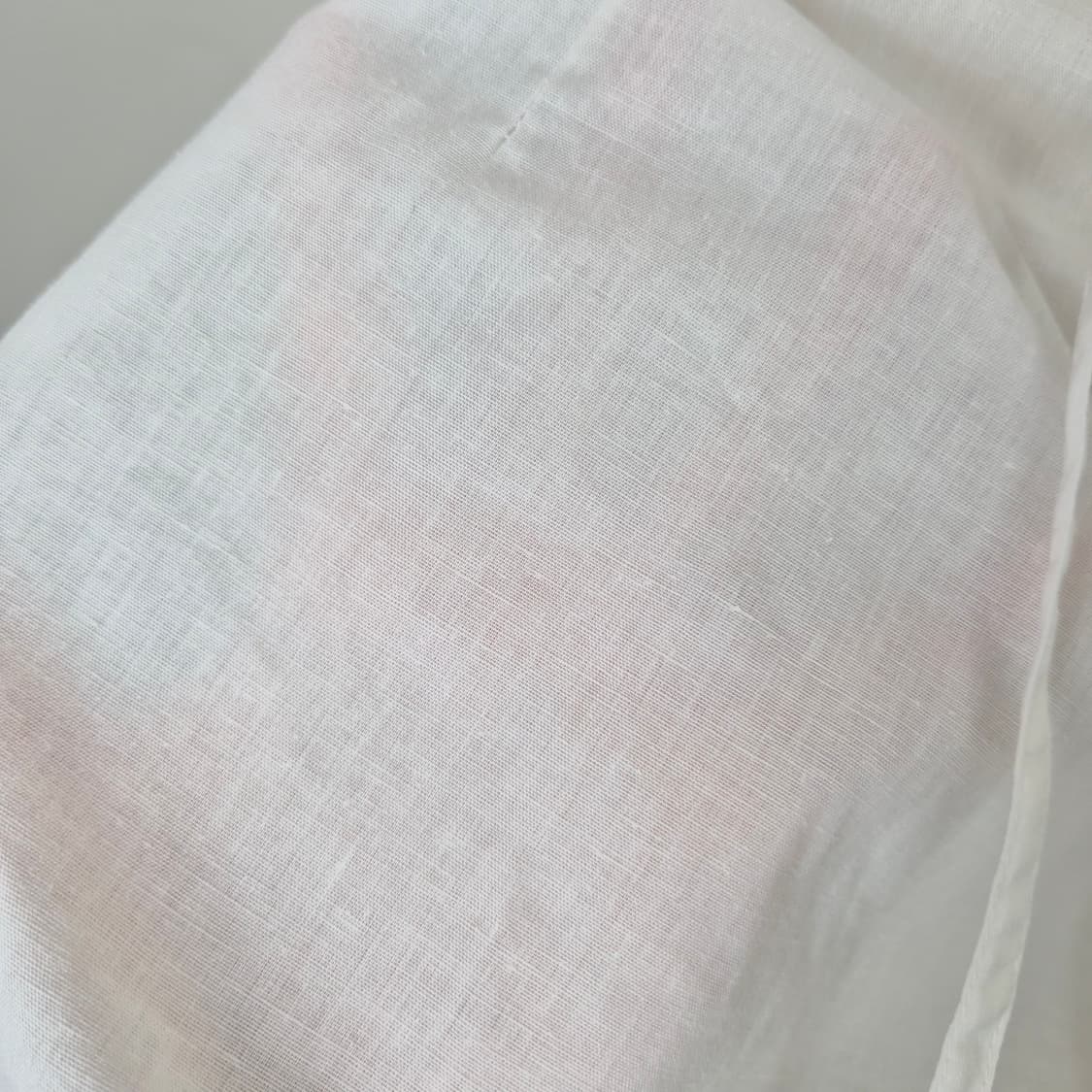 화이트 린넨 자수 오픈카라 리본끈 민소매 블라우스 상품이미지9