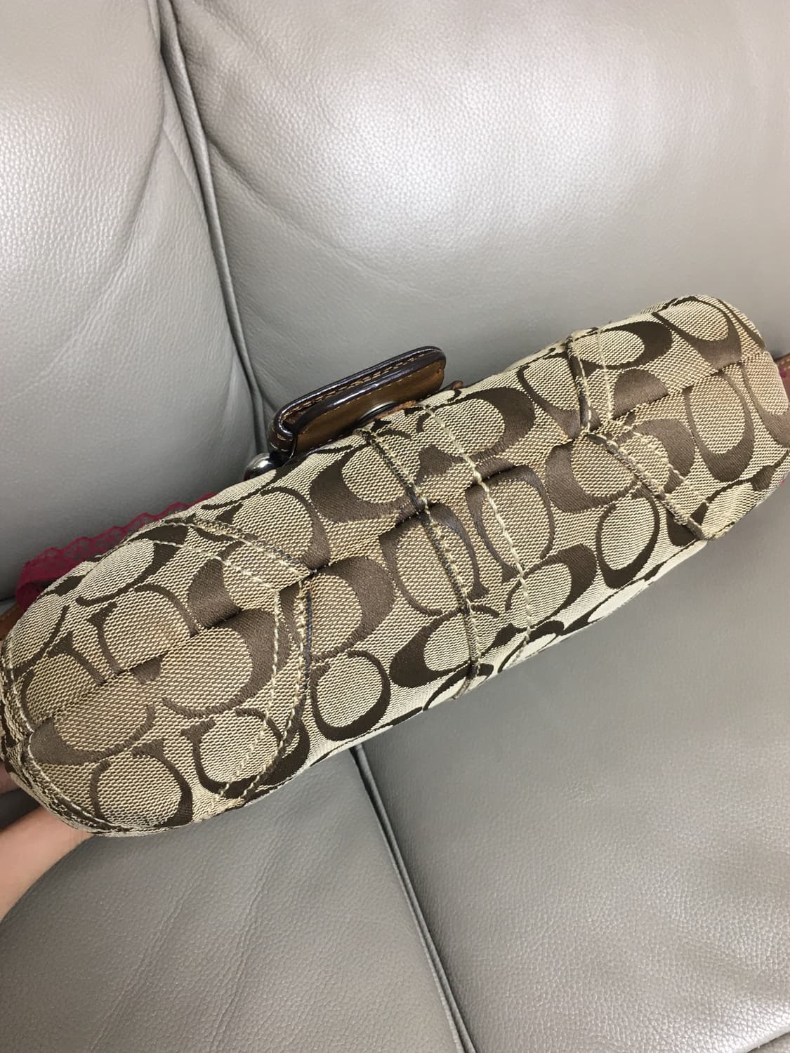 코치 시그니처 버클 숄더백 브라운 상품이미지5