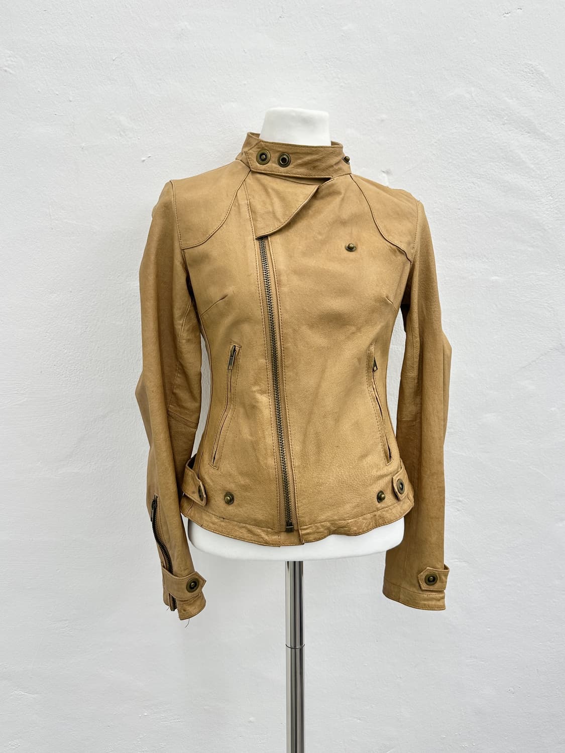 Spiral Girl asymmetric zipper pigskin le 상품이미지4