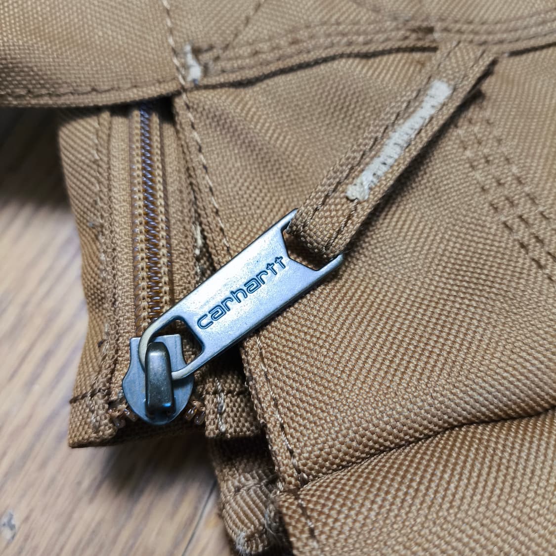 Carhartt 칼하트 레거시 호라이즌탈 지퍼 토트백 상품이미지4