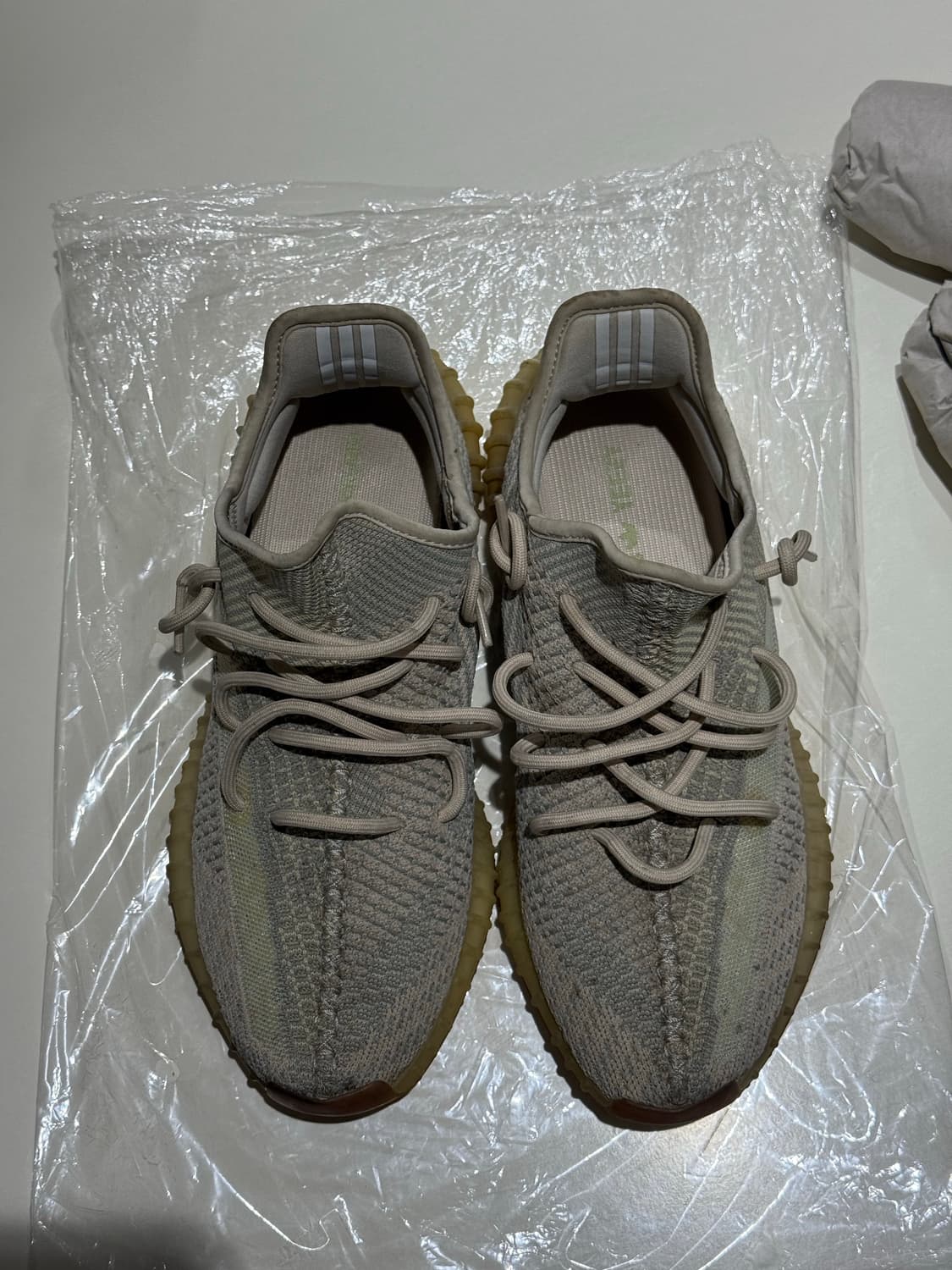 아디다스 이지부스트 350 v2 라이트 상품이미지5