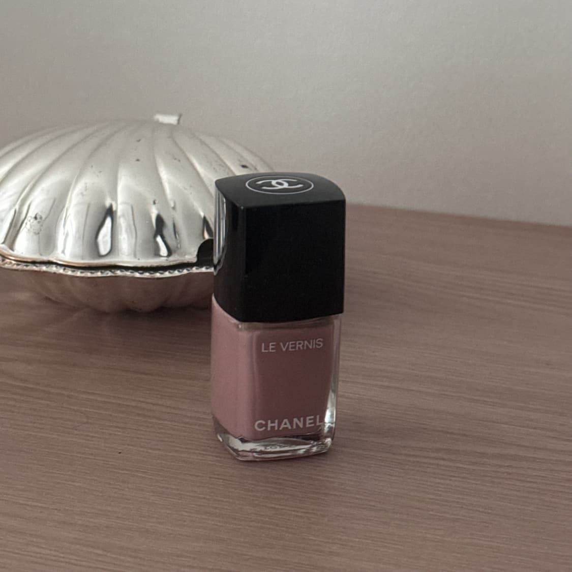 Chanel 샤넬 르 베르니 네일 113 FAUSSAIRE 상품이미지2