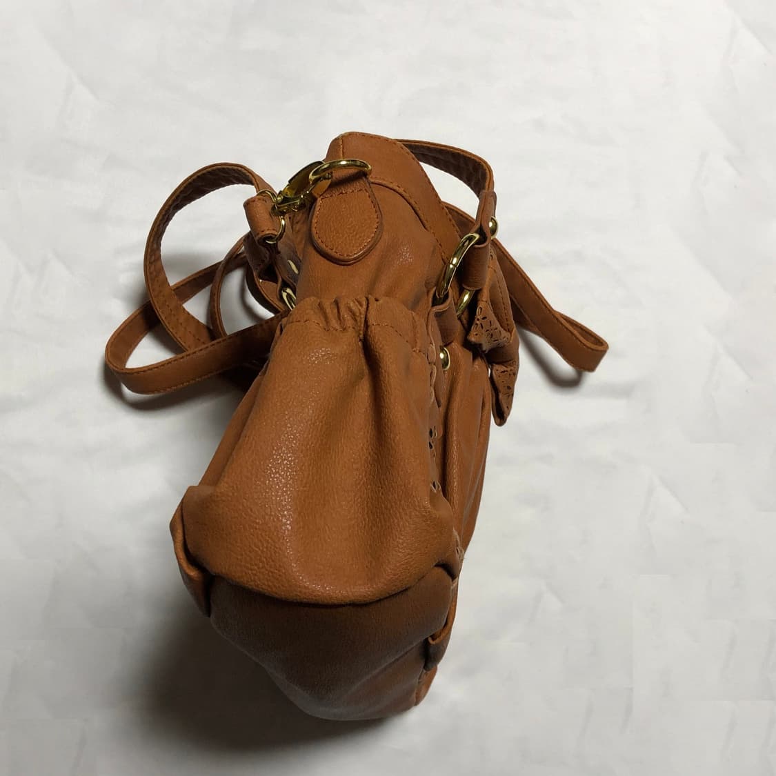 리본 펀칭 숄더백 브라운 상품이미지7