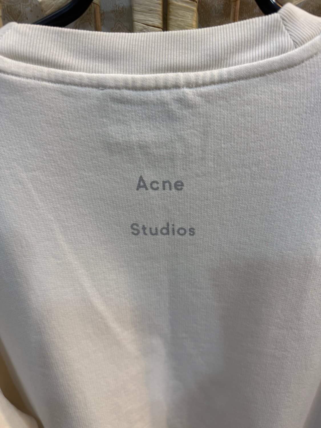 55-66 정품 아크네스튜디오 맨투맨 팝니다 상품이미지6