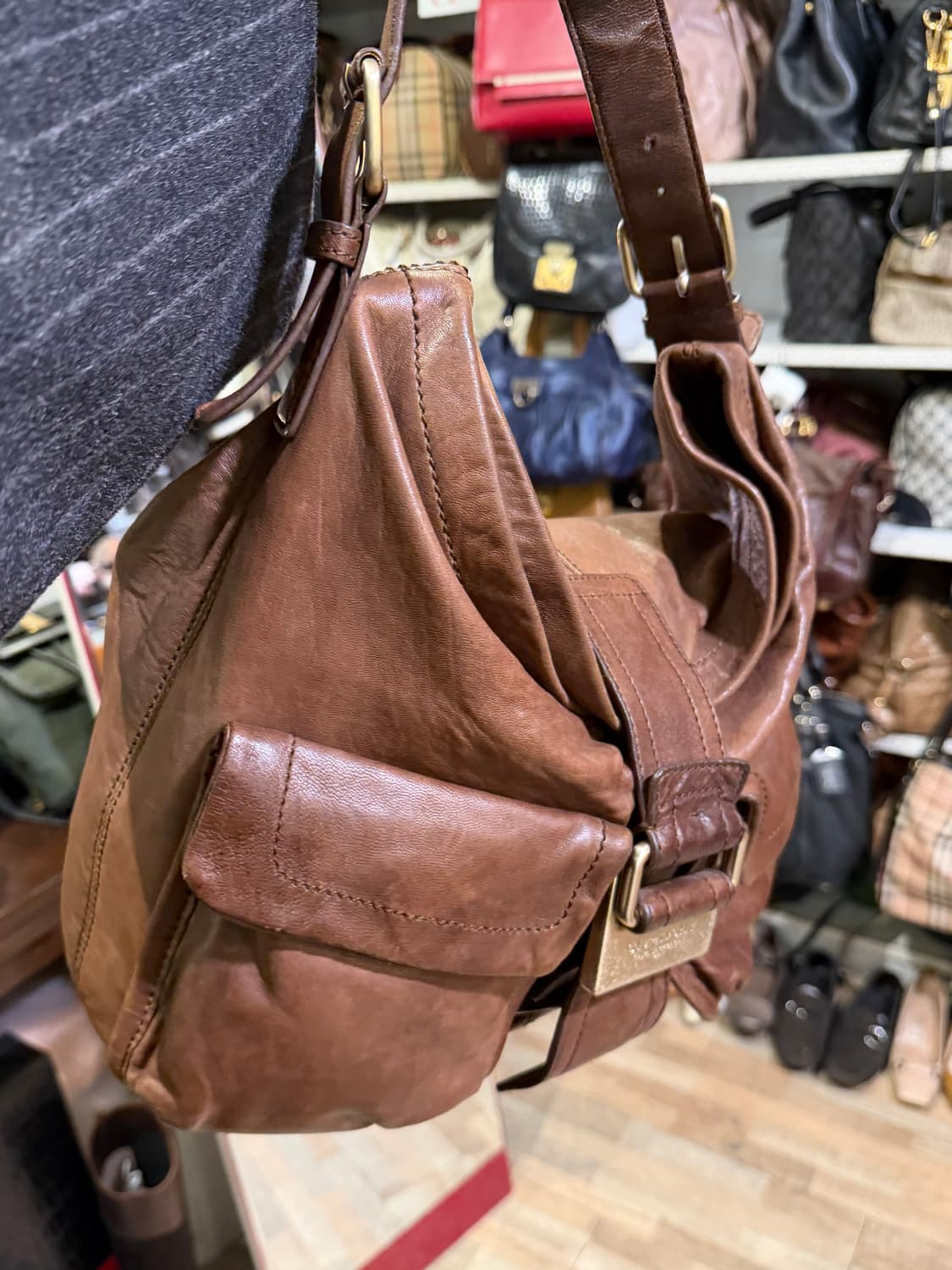 Givenchy Vintage Pocket Hobo Bag 상품이미지2