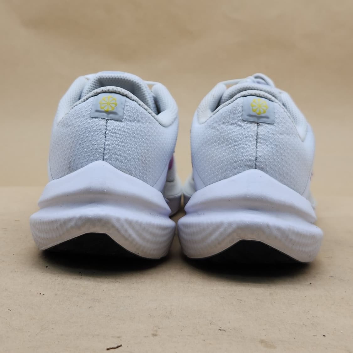 나이키 에어윈플로10 여성런닝화235 상품이미지4