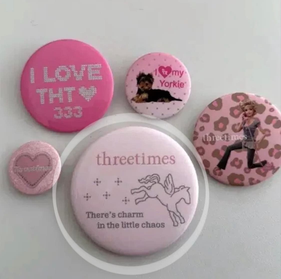 쓰리타임즈 핀뱃지 상품이미지1