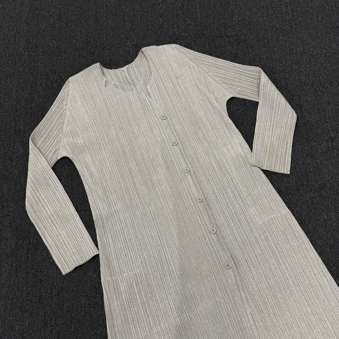 이세이미야케 플리츠플리즈 롱 가디건 상품이미지2