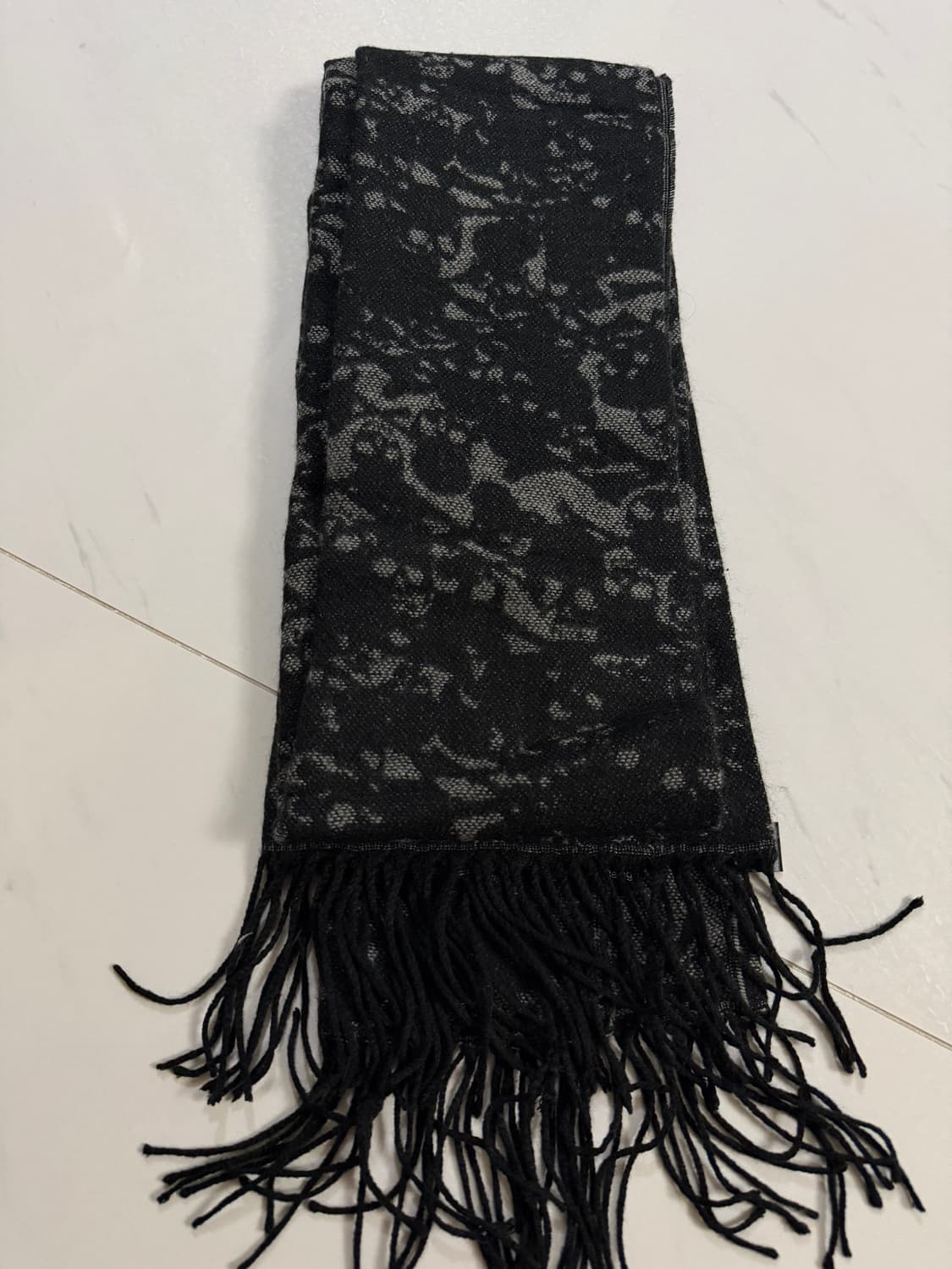 로엔 세맨틱 디자인 아크릴 머플러 상품이미지1