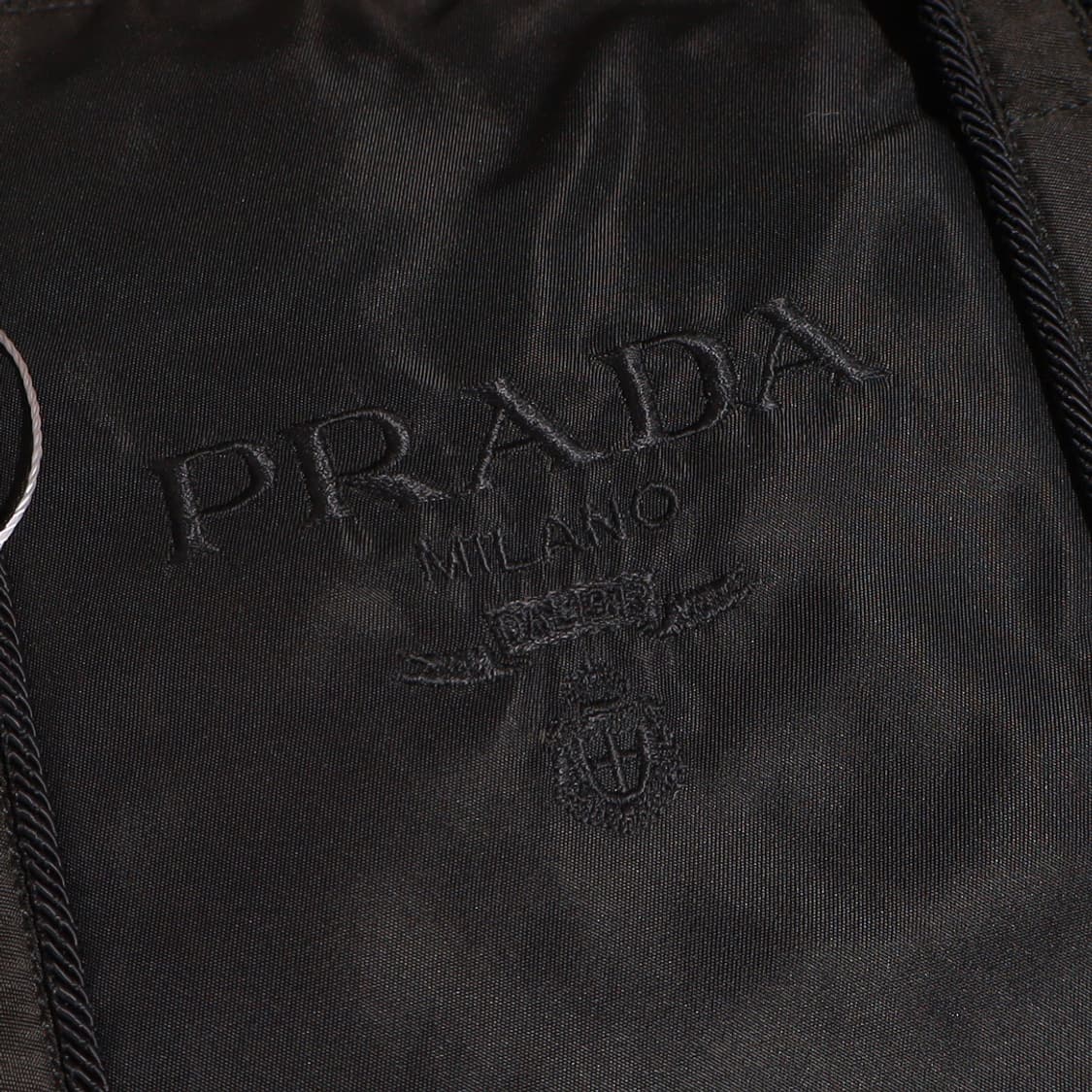 Prada 프라다 빈티지 자수 나일론 토트백 (블랙) 정품 상품이미지3