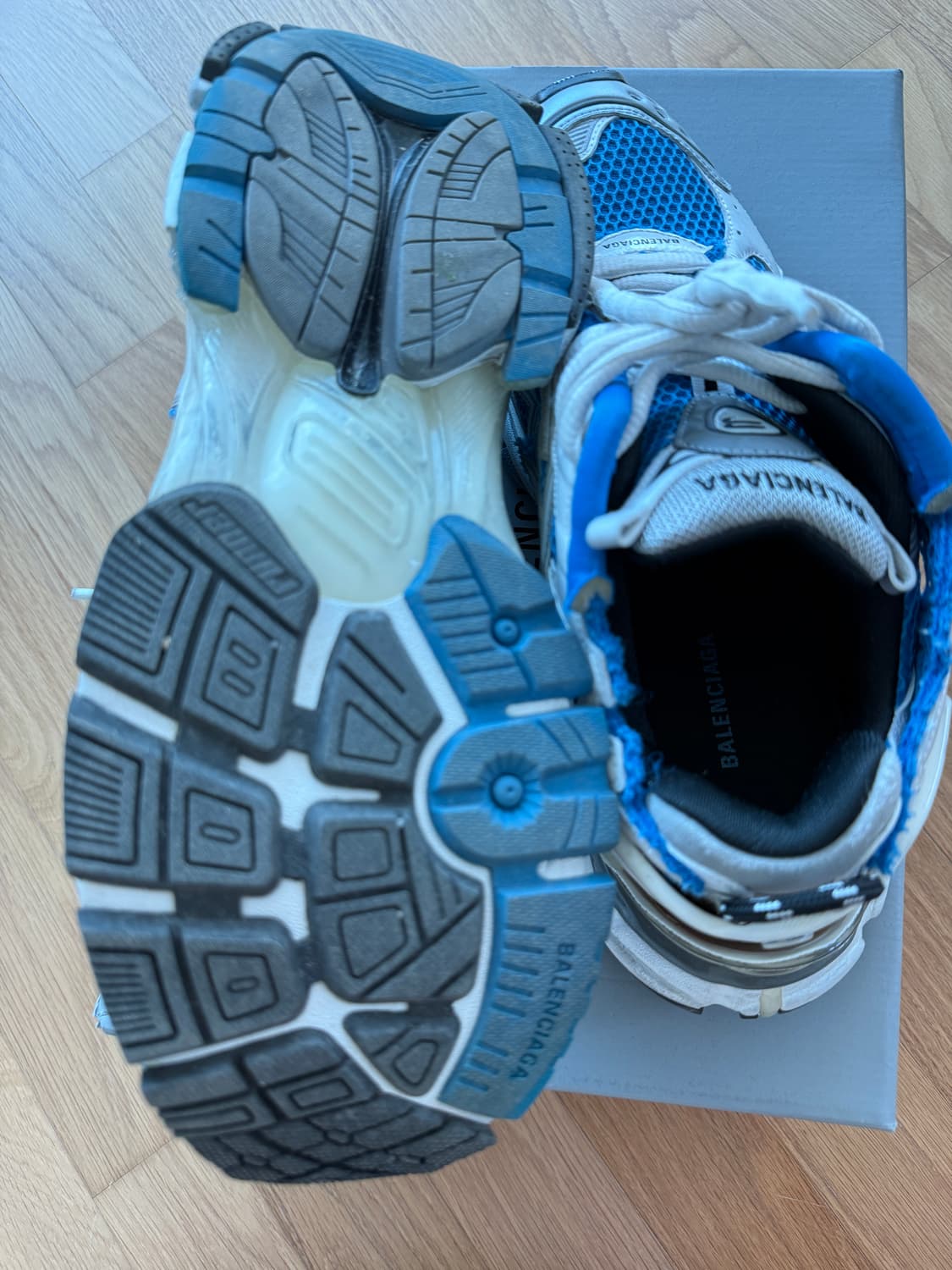발렌시아가 뉴러너 스니커즈 43 상품이미지7