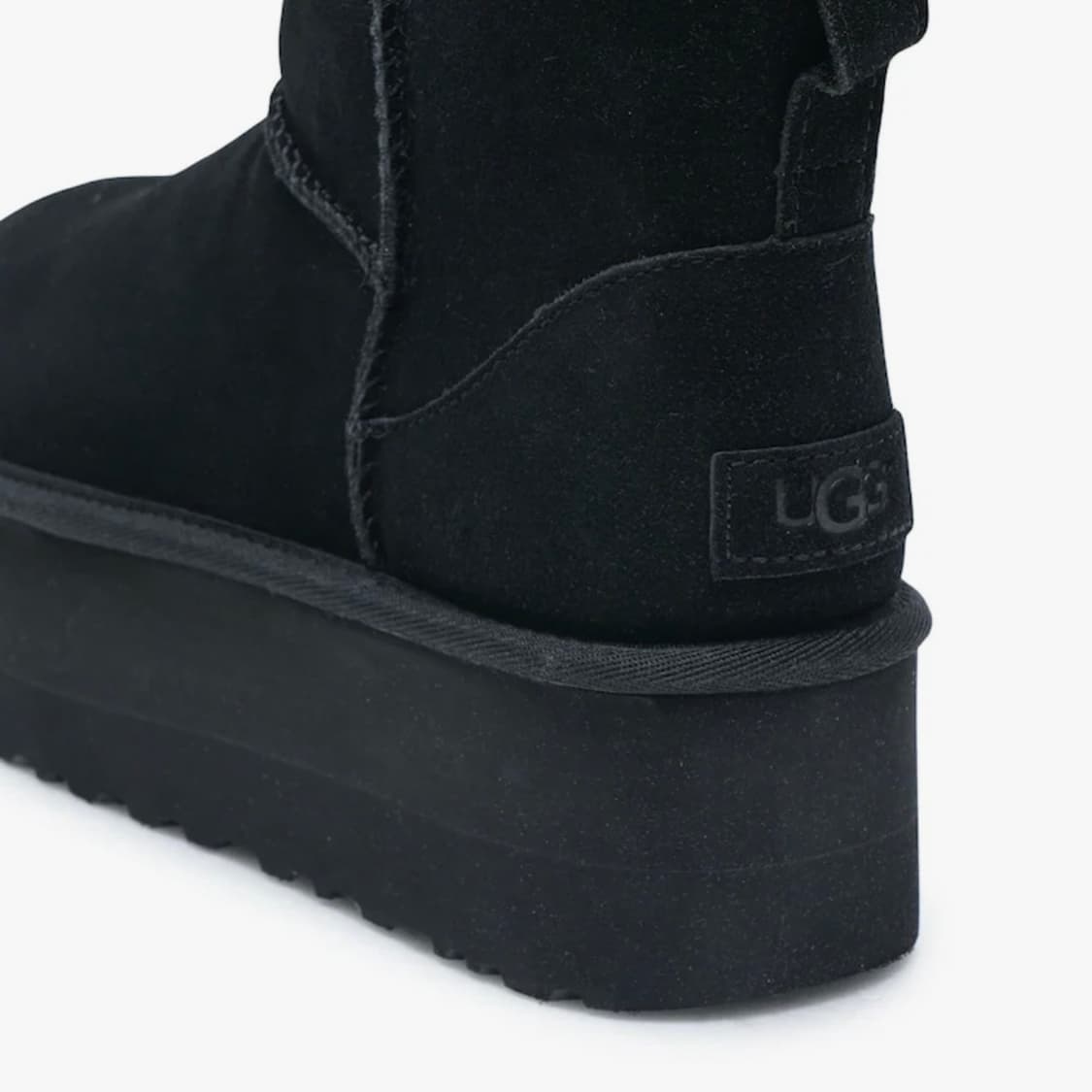 [240] 어그 클래식 미니 플랫폼 부츠 블랙 상품이미지5