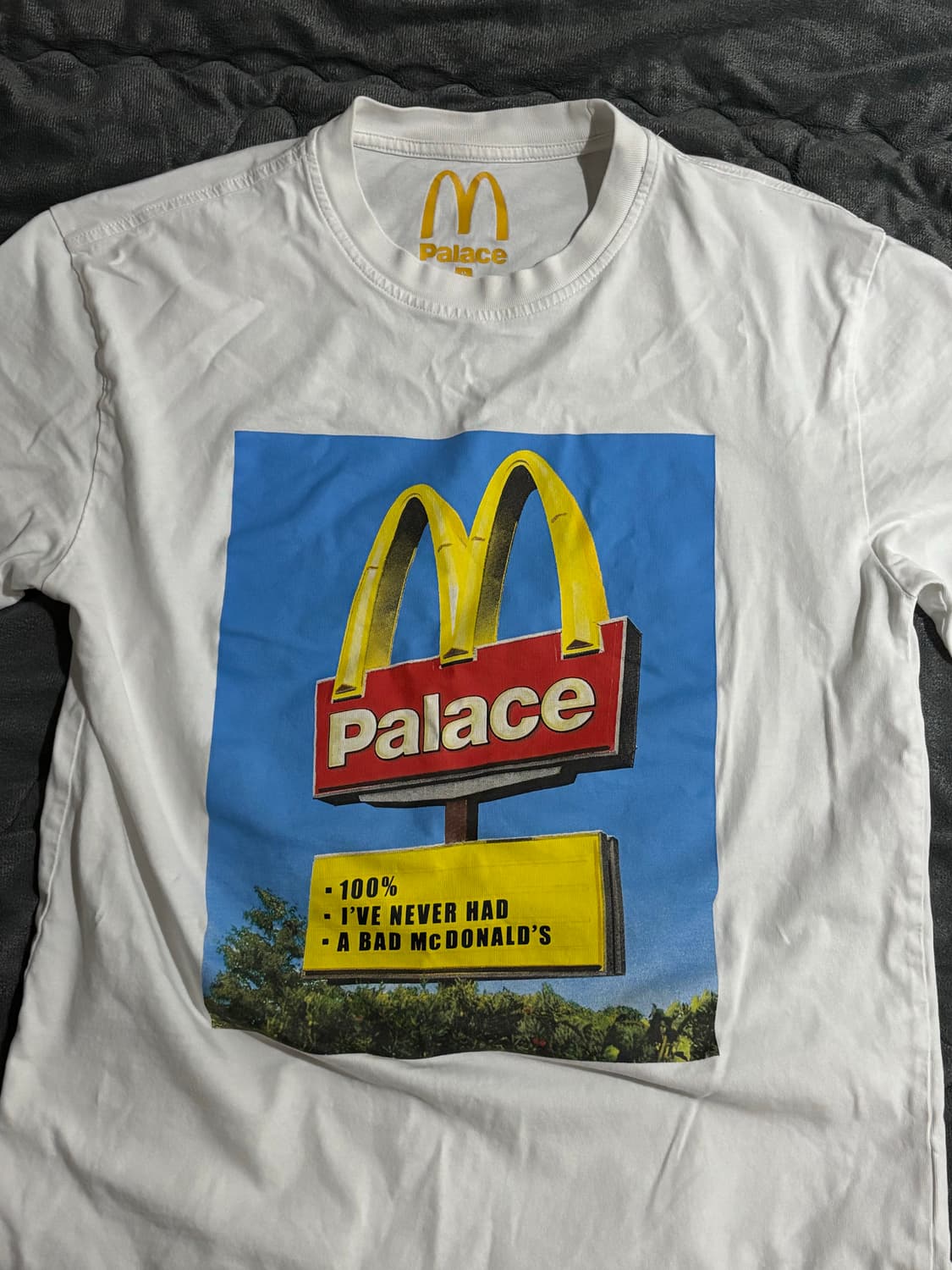 (23FW)팔라스x맥도날드 콜라보 사인 반팔 티셔츠 M사이즈 상품이미지1