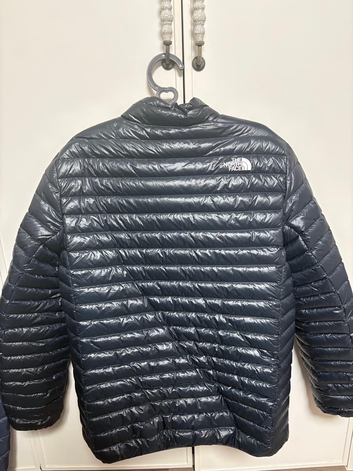 노스페이스 25FW 유광 차이나넥 덕다운 경량패딩 상품이미지3